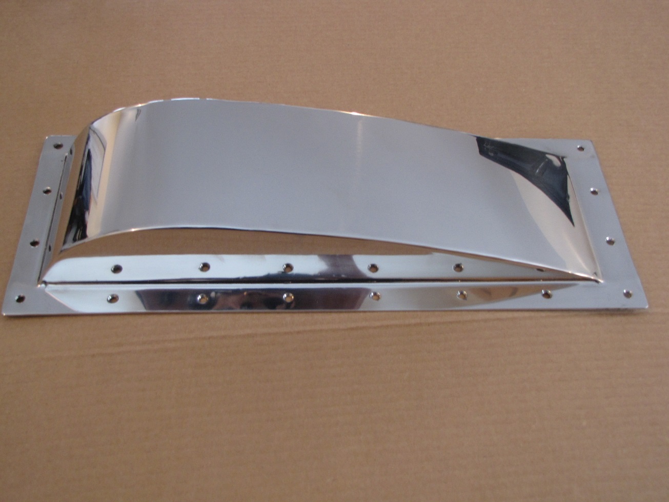 Flat windshield