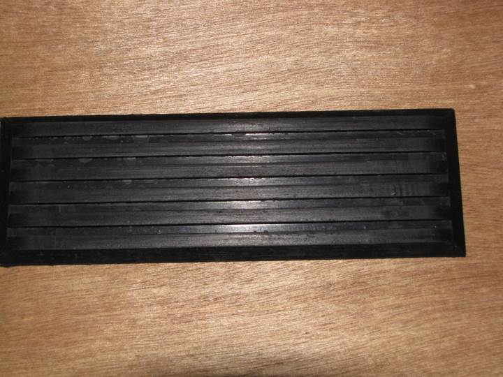 Black step pad